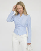 Neris marškinėliai su raišteliais priekyje 