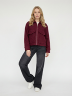 Purpurinės pakrantės striukė