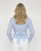 Neris marškinėliai su raišteliais priekyje 