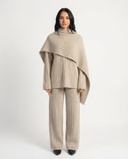 Moteriškas megztas komplektas 