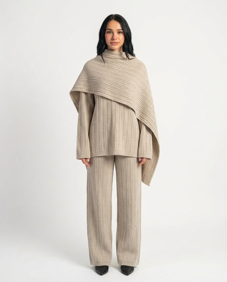 Moteriškas megztas komplektas 